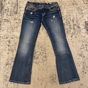Miss Me woman’s boot cut jeans size 31.